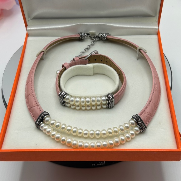 Honora Mandarin Pearl Necklace & Bracelet Set – Pink Leather & White Pearls - Picture 1 of 5